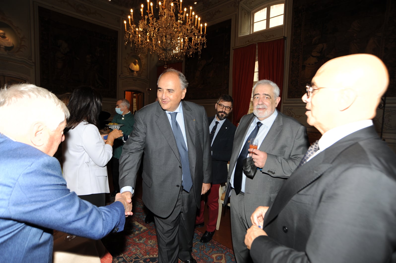 Il Prefetto di Genova, Renato Franceschelli con l'Avv. Aurelio di Rella Tomasi di Lampedusa (2).jpg